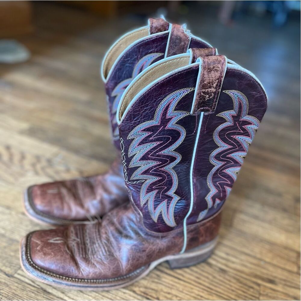 Justin Boots Women's Distressed Square Toe Cowboy Boots Size 10 (Fits Like 9)